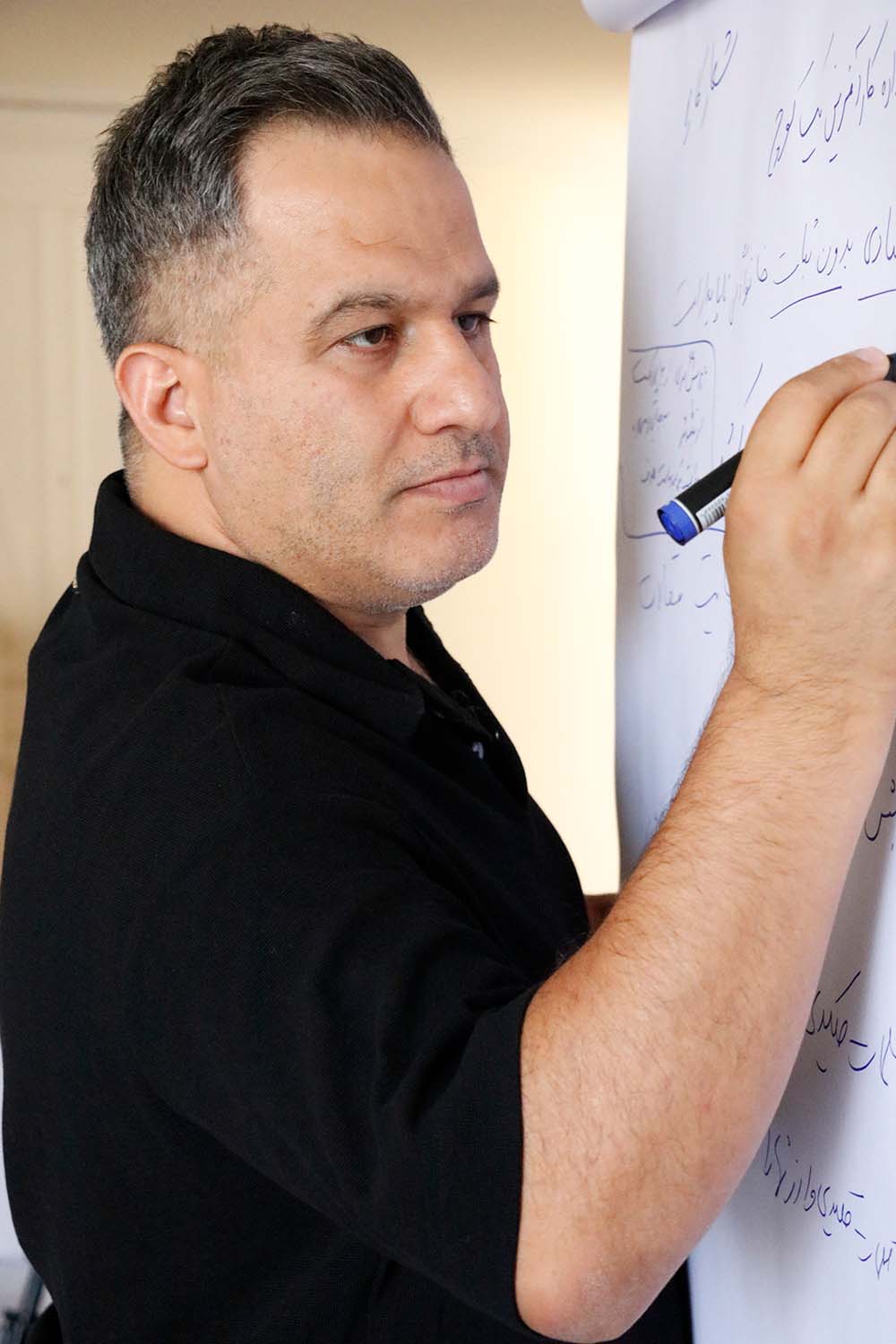 بیوگرافی آریافر